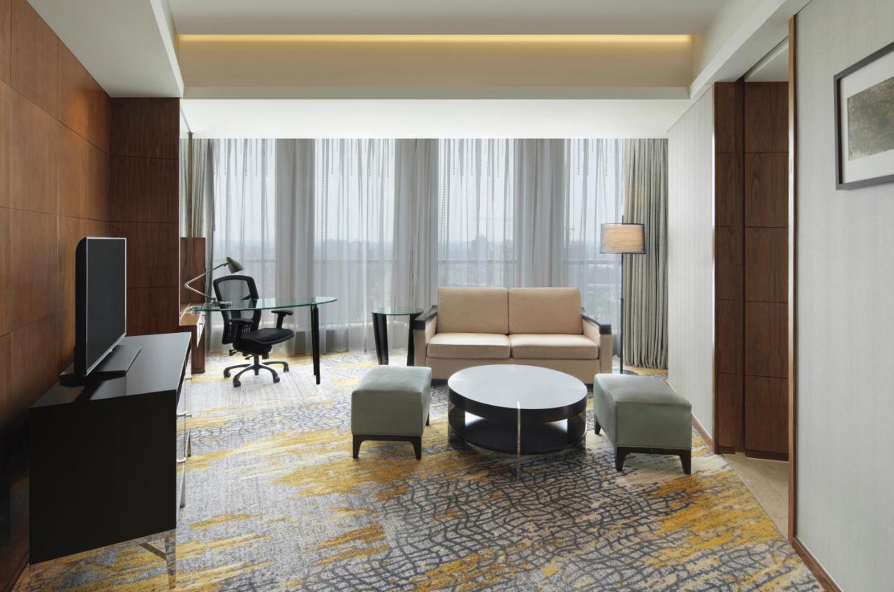 Sheraton Grand Shanghai Pudong Hotel & Residences Eksteriør billede